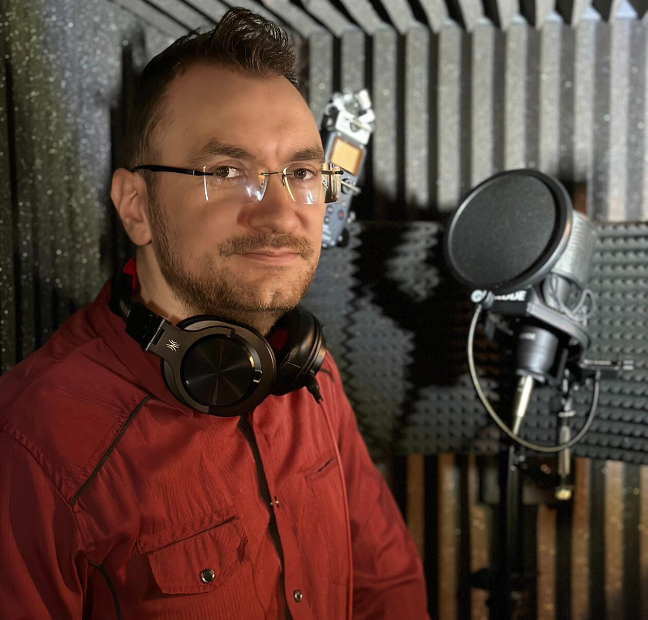 David Giltinan - Voiceover Artist, Audio Producer